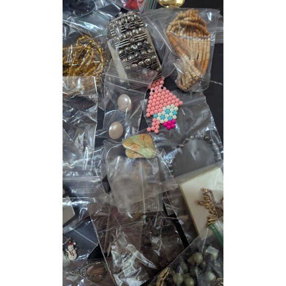 Mixed Lot Of Craft & Wearable DIY Jewelry Supplies Bracelets Earrings Necklaces - Picture 7 of 10